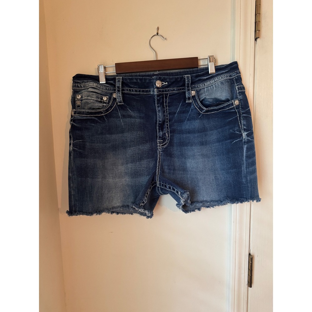 Miss Me Curvy Skinny Denim Shorts Dark Wash Embroidered Wing Size 36 E3674VSL